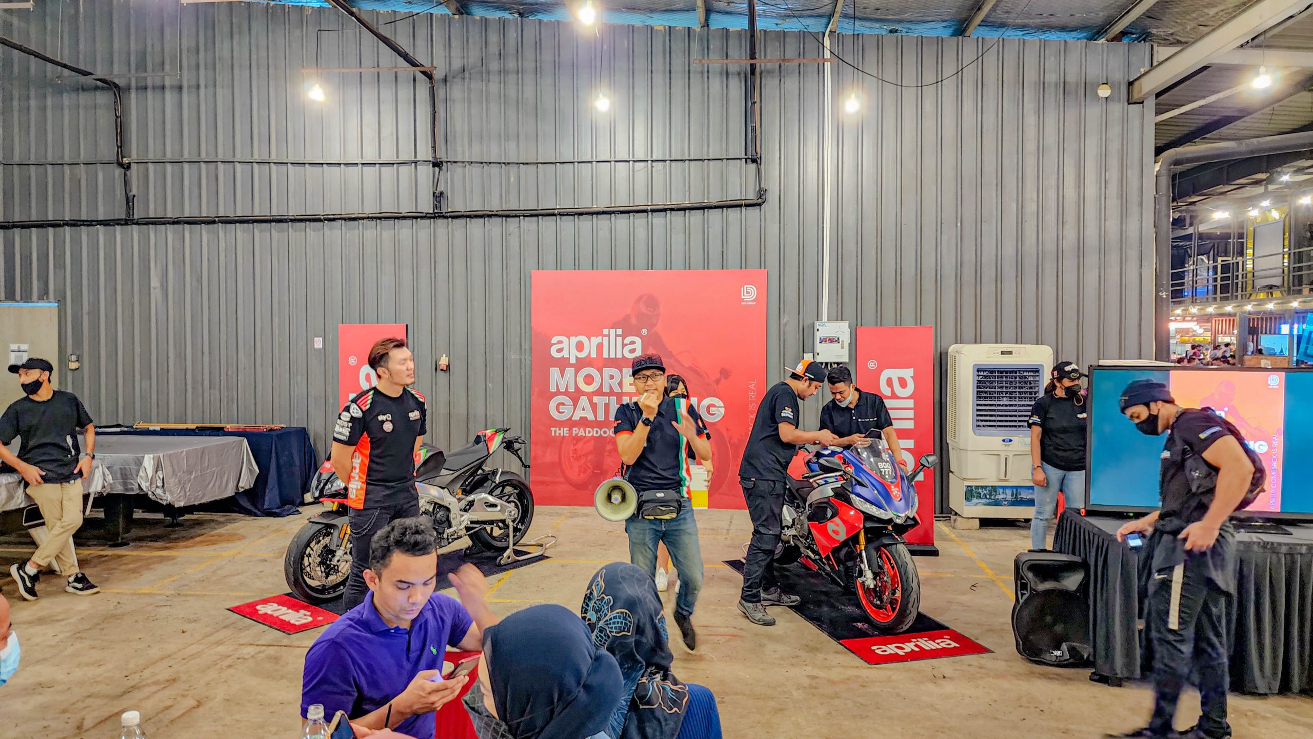 大马 Aprilia 强势回归！250 辆摩托和一众车友聚集 The Paddock PJ 庆祝斋戒月！ - FooThrottle.com